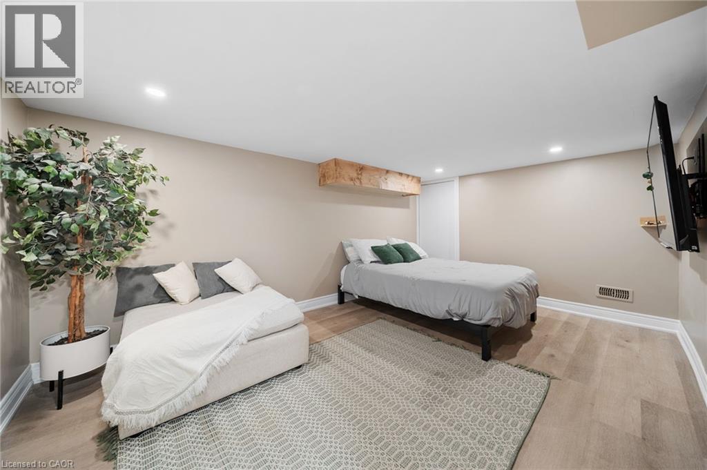 80 Sarah Street Property Photo 30