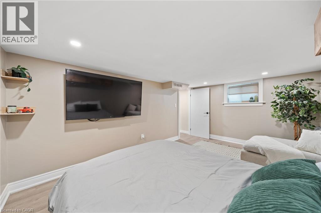 80 Sarah Street Property Photo 31