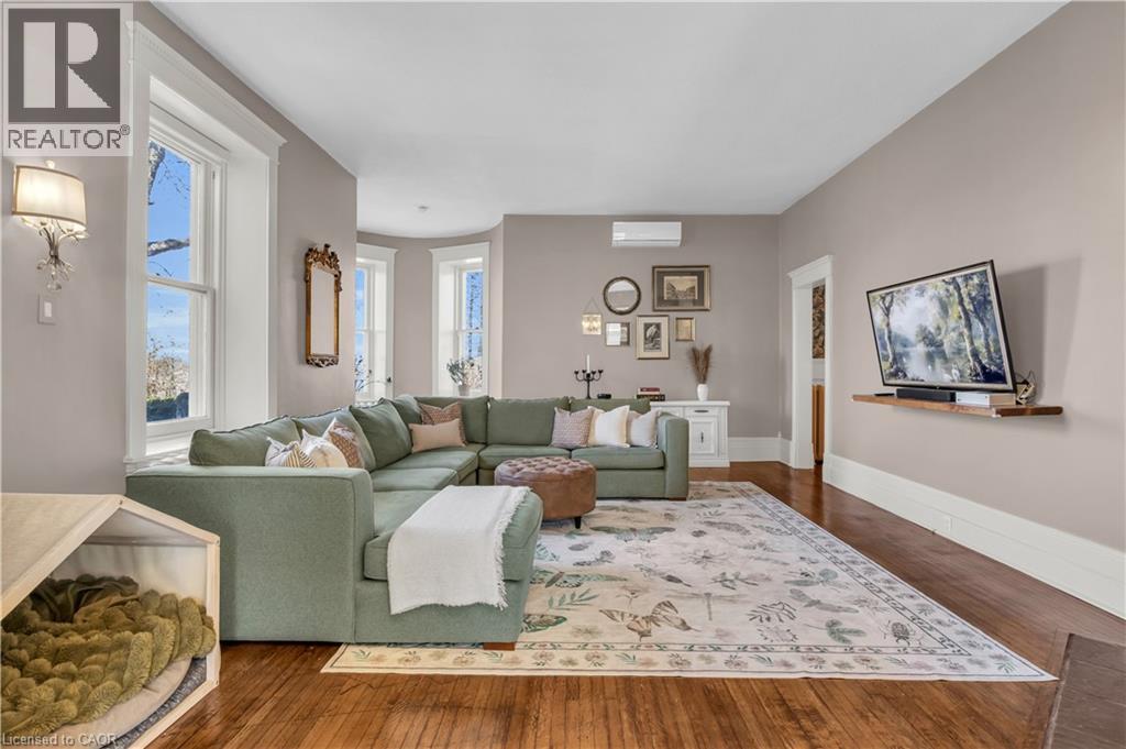 54 Bruce Street Property Photo 6