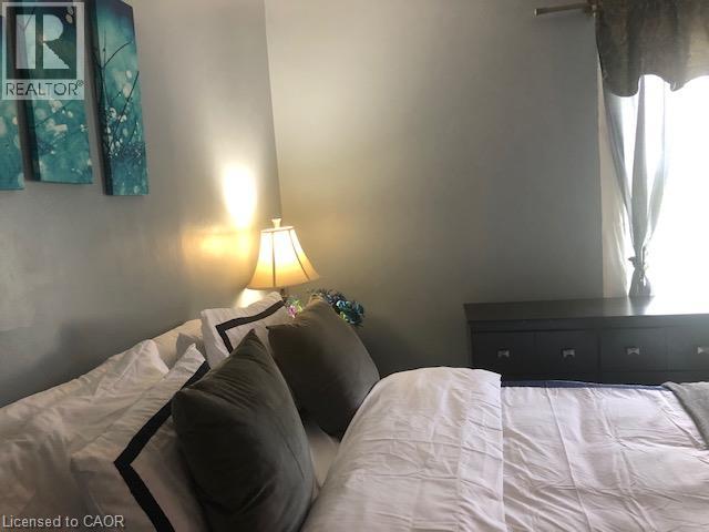 171 Owen Street Property Photo 9