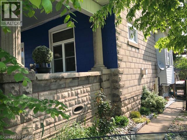 171 Owen Street Property Photo 23
