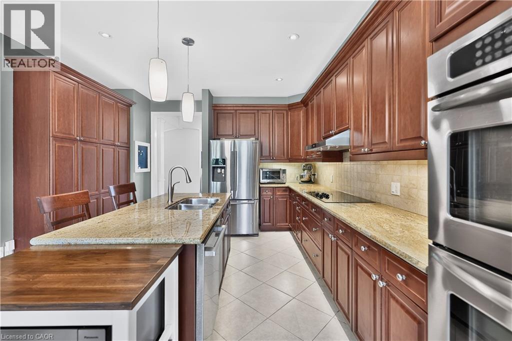 2269 Whitworth Drive Property Photo 12