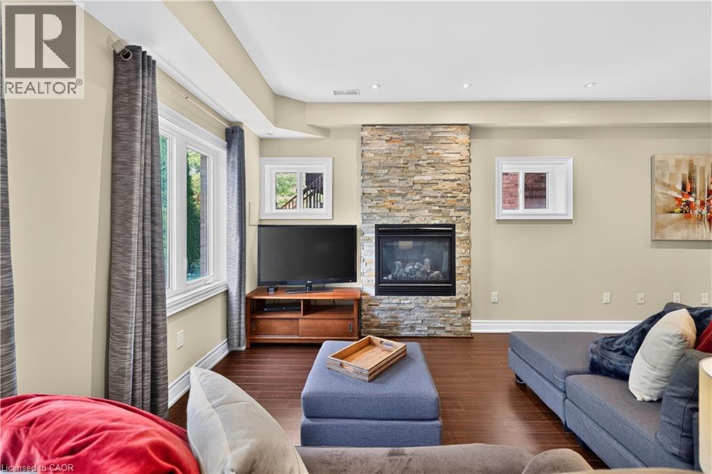 2269 Whitworth Drive Property Photo 33