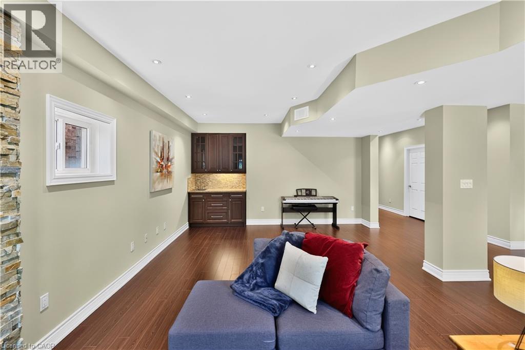 2269 Whitworth Drive Property Photo 35