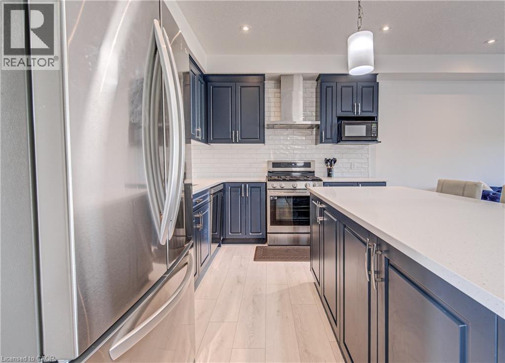 9 Queensbrook Crescent Property Photo 6