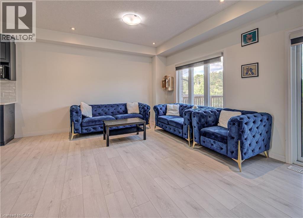 9 Queensbrook Crescent Property Photo 13