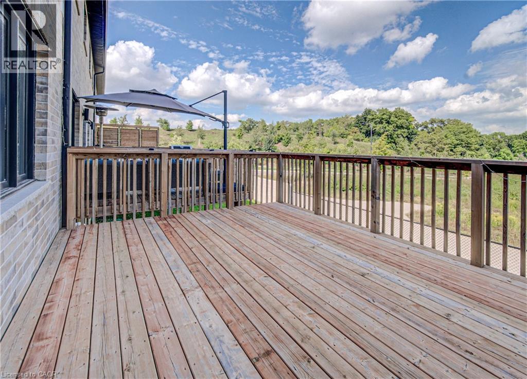 9 Queensbrook Crescent Property Photo 14