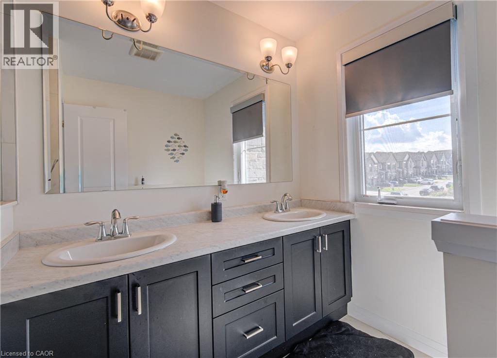 9 Queensbrook Crescent Property Photo 22