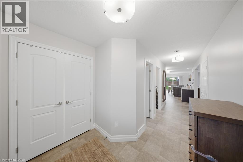 300 Hutton Street E Property Photo 6
