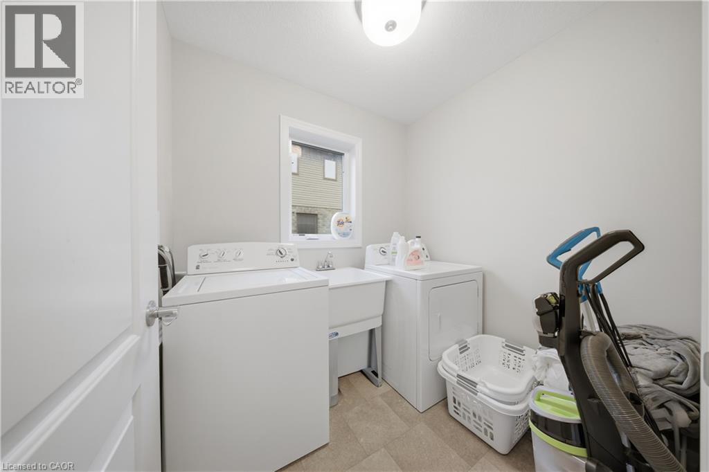 300 Hutton Street E Property Photo 8