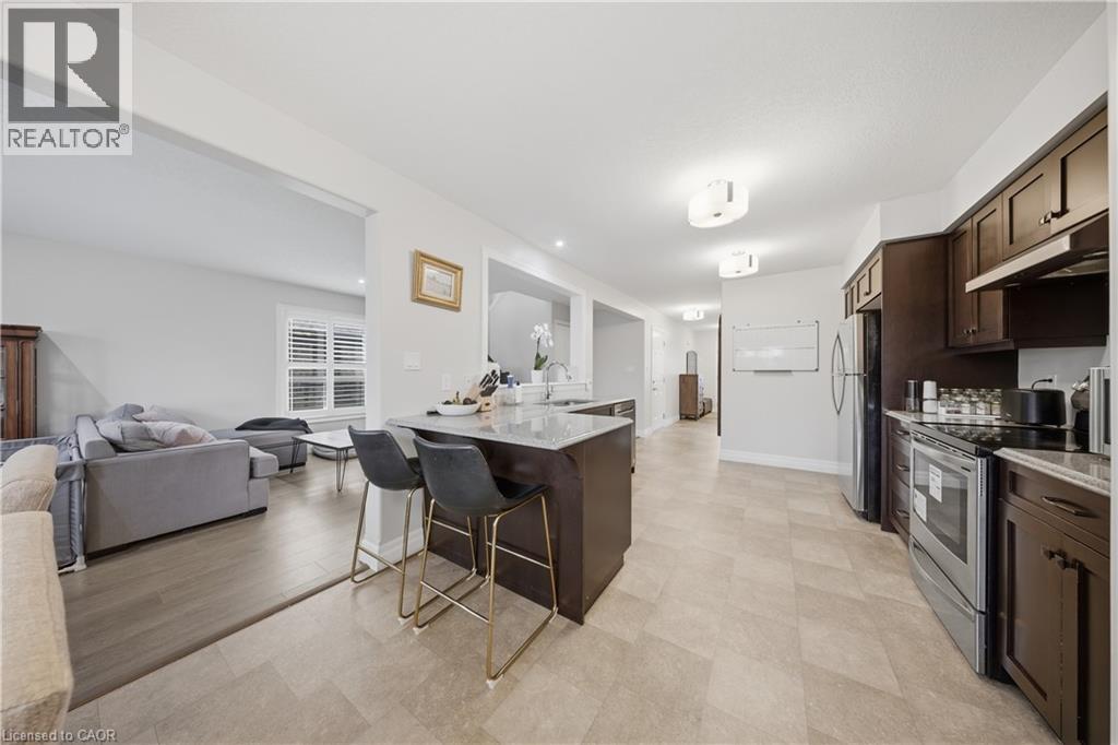 300 Hutton Street E Property Photo 13