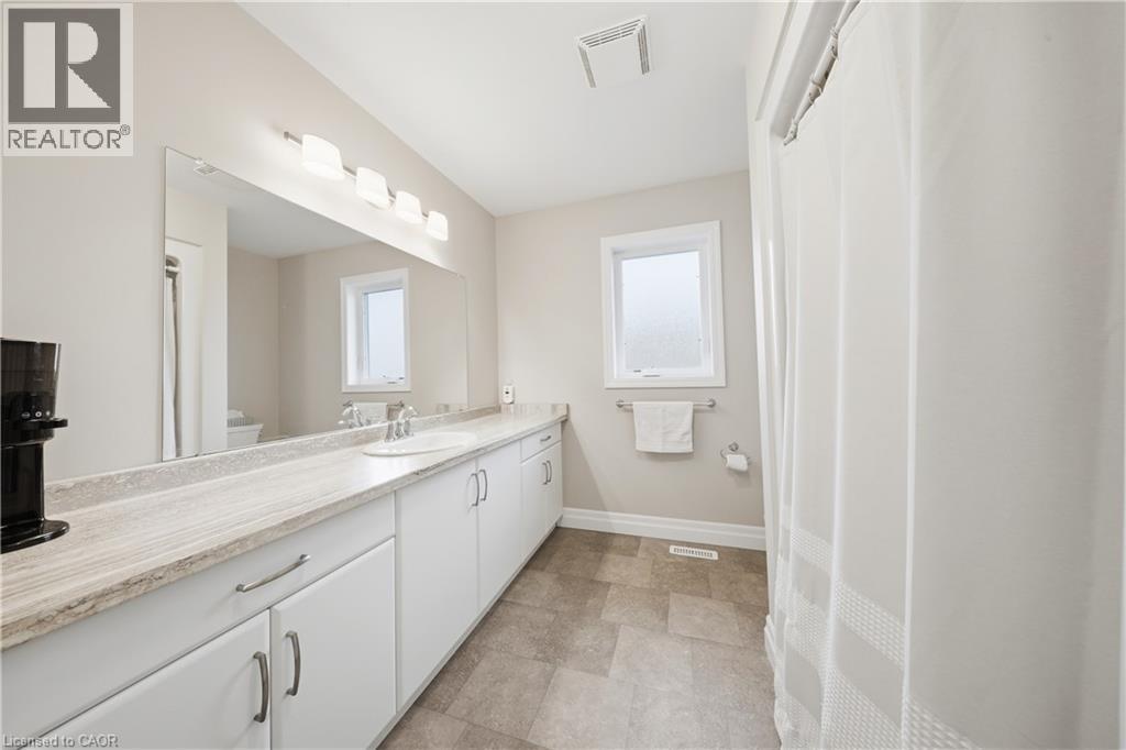 300 Hutton Street E Property Photo 27