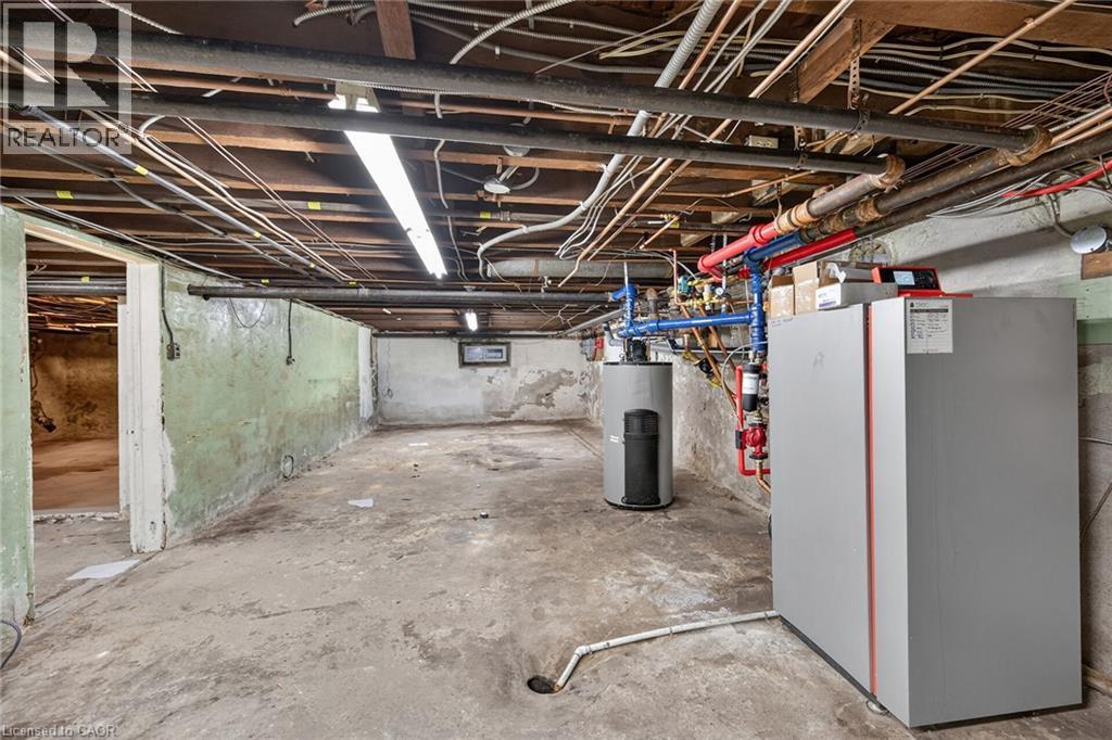 15 St David Street W Property Photo 29