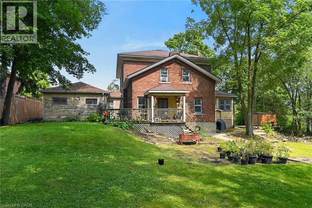 15 St David Street W Property Photo 39