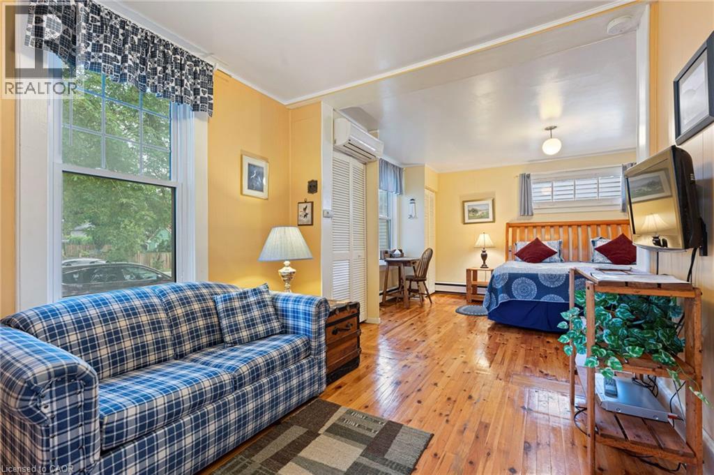 1040 Bay Street Property Photo 21