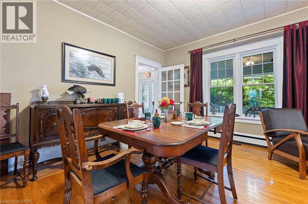 1040 Bay Street Property Photo 10