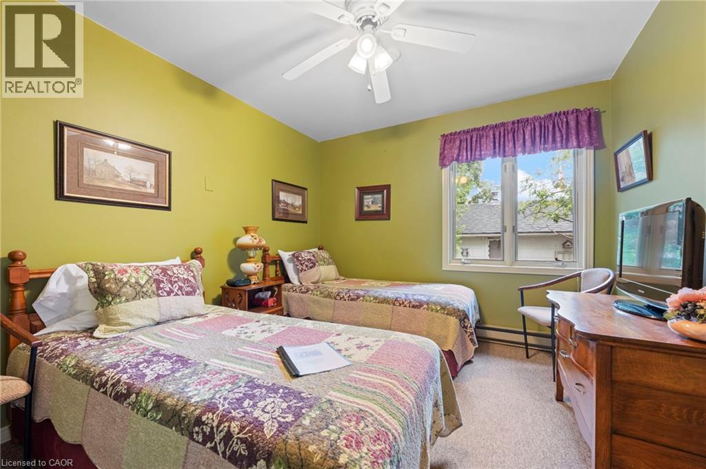 1040 Bay Street Property Photo 27