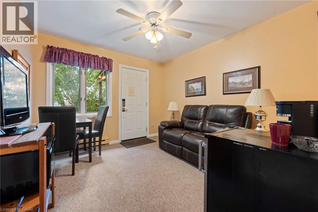 1040 Bay Street Property Photo 29