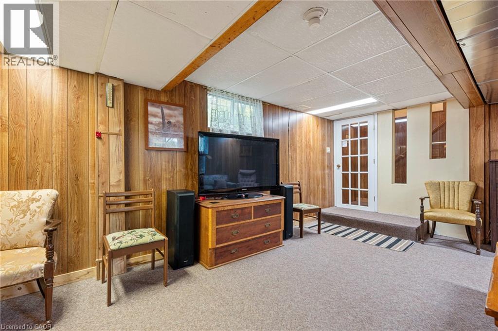 1040 Bay Street Property Photo 43