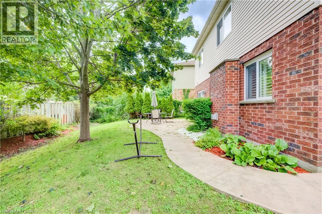 245 Fern Crescent Property Photo 33