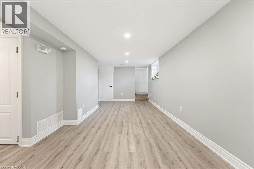 17 Broadmore Avenue Property Photo 24