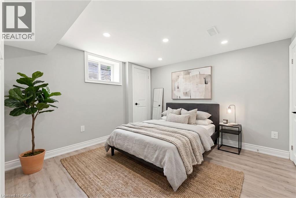 17 Broadmore Avenue Property Photo 25