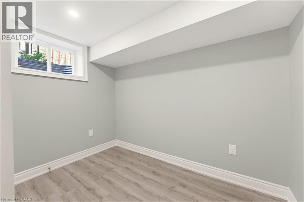 17 Broadmore Avenue Property Photo 28
