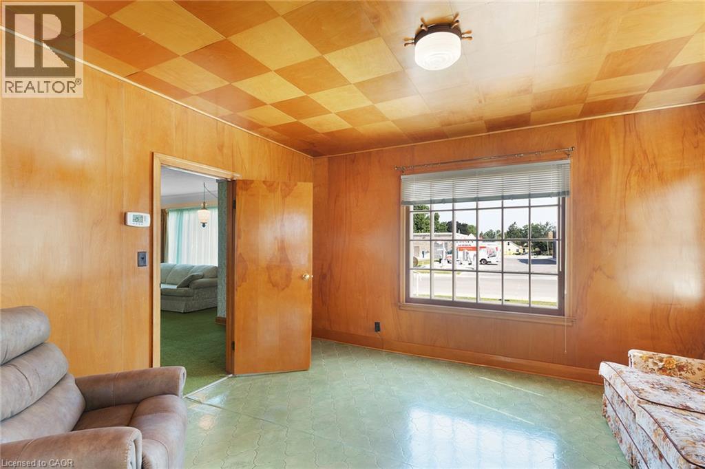 24 Pine Street Property Photo 7