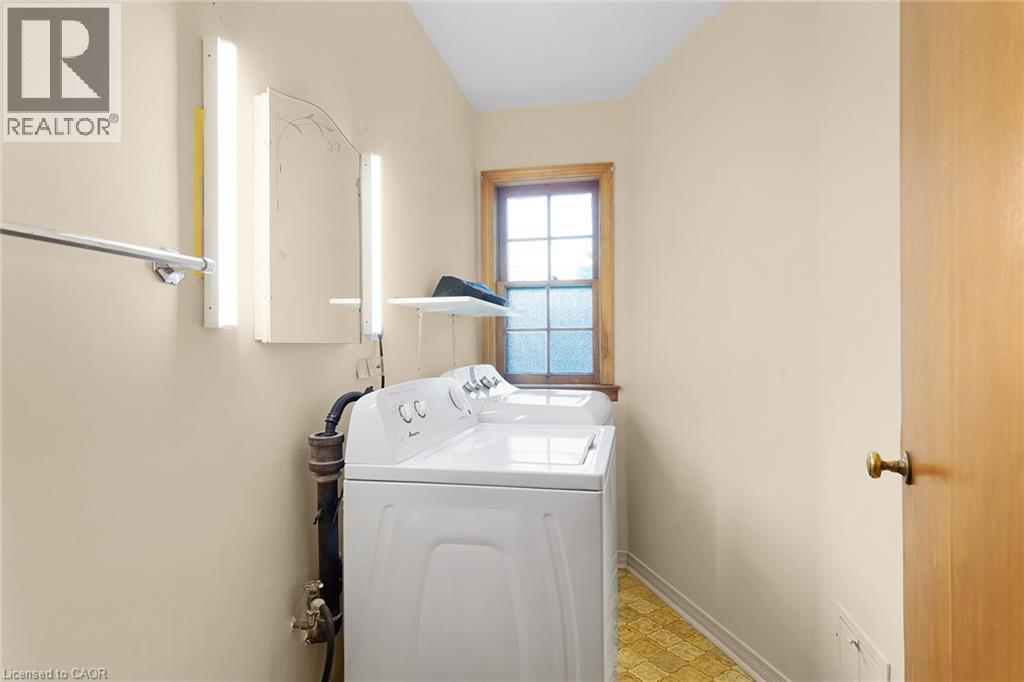 24 Pine Street Property Photo 15