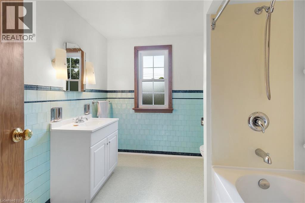 24 Pine Street Property Photo 17
