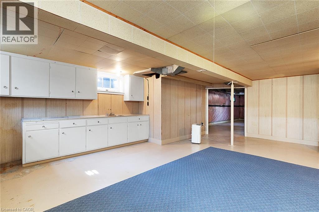 24 Pine Street Property Photo 22