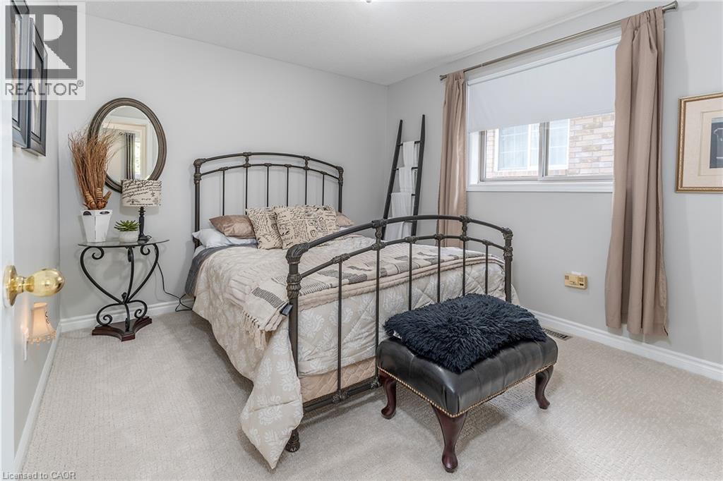 90 Surrey Drive Property Photo 19