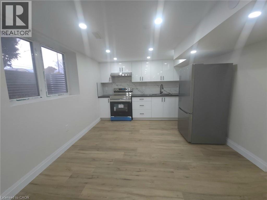 43 Patterson Avenue E Photo de la propriété 1