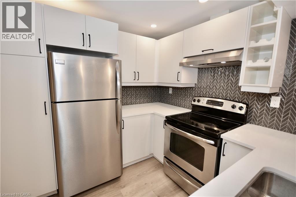 17 Inverness Avenue W Unit# Lower Property Photo 5