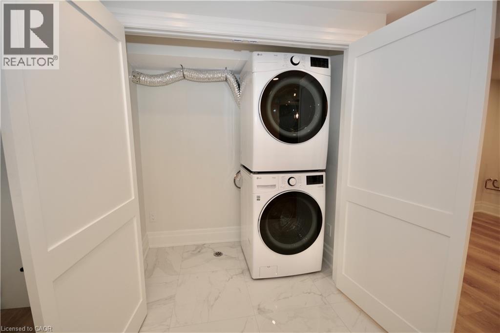 17 Inverness Avenue W Unit# Lower Property Photo 14
