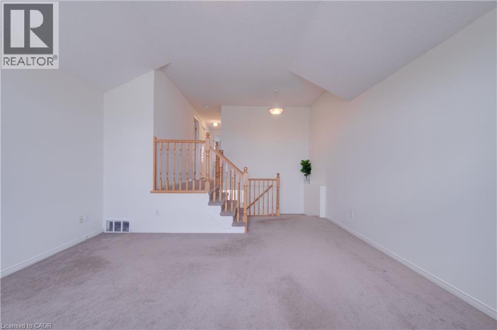 1064 Copper Leaf Crescent Property Photo 17