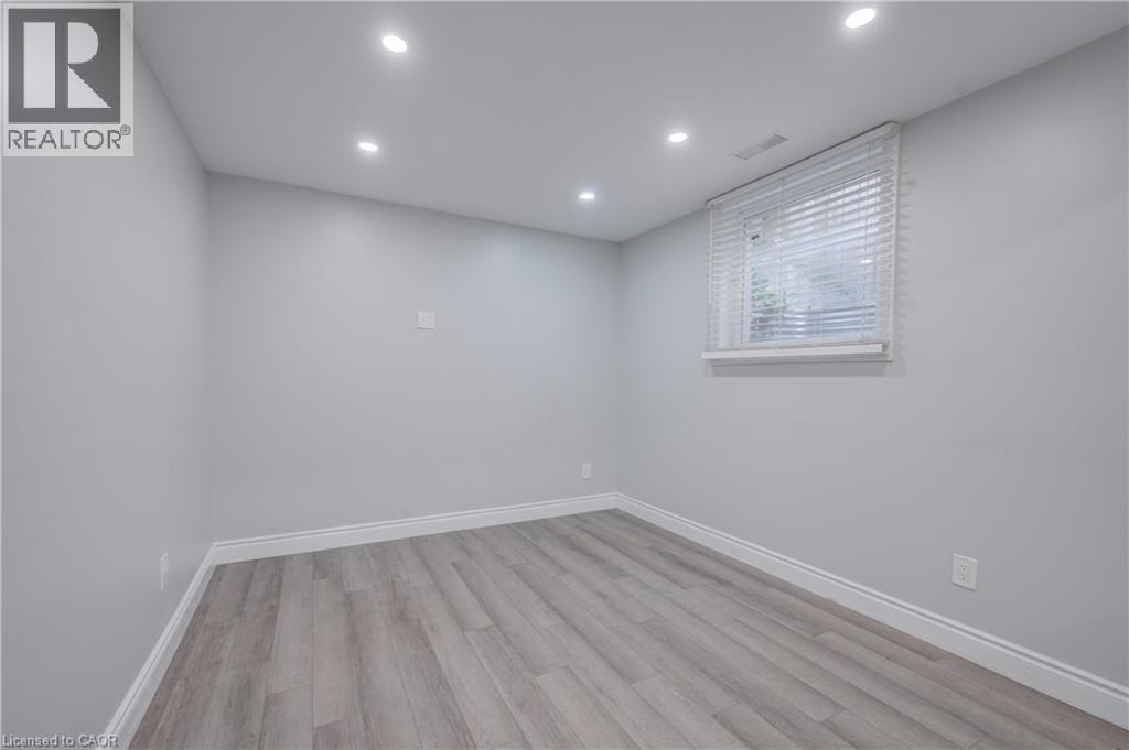 1064 Copper Leaf Crescent Property Photo 30