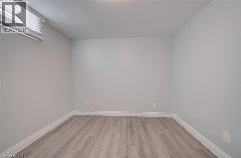 1064 Copper Leaf Crescent Property Photo 34