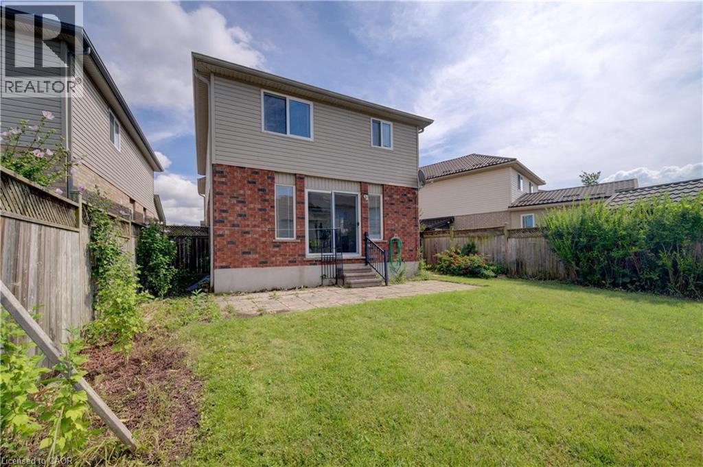 1064 Copper Leaf Crescent Property Photo 37