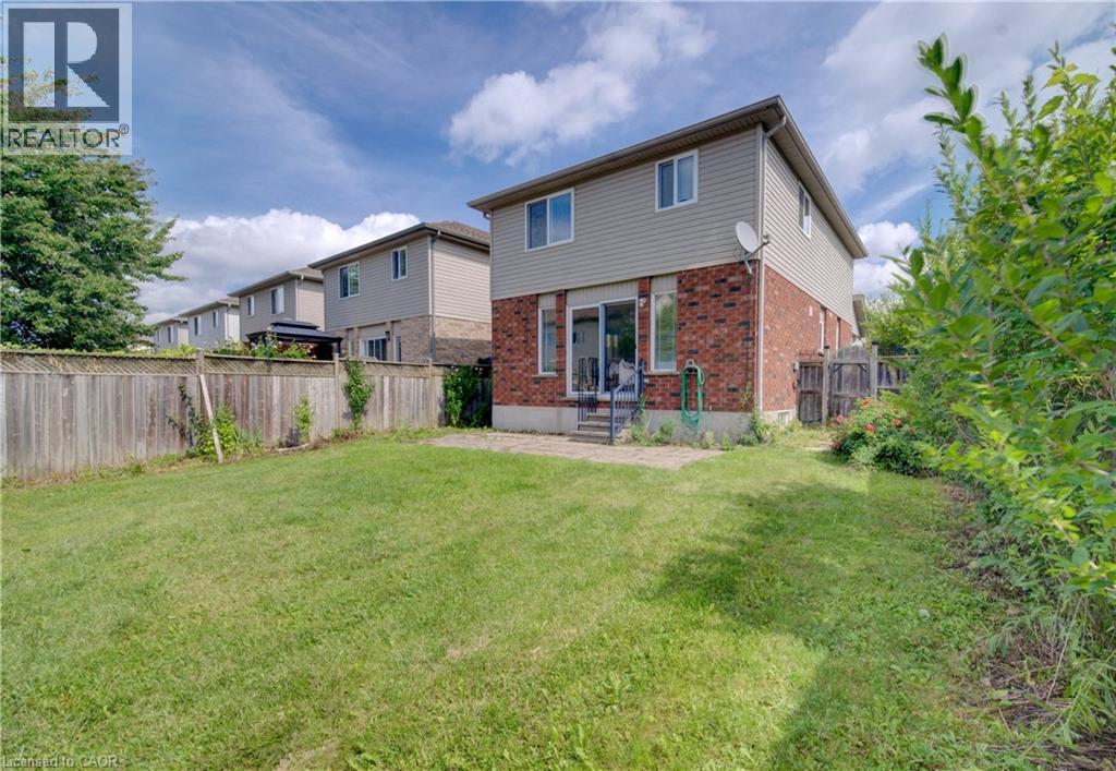 1064 Copper Leaf Crescent Property Photo 39