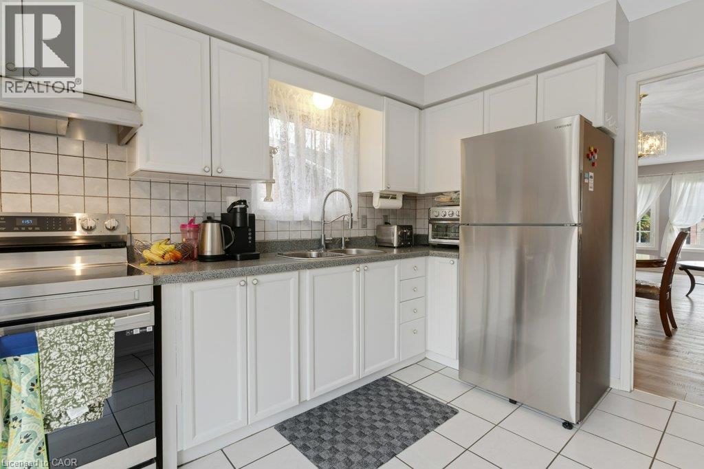 94 Dawn Crescent Property Photo 12