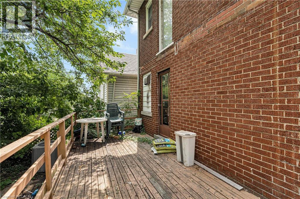 374 Josephine Avenue Property Photo 6