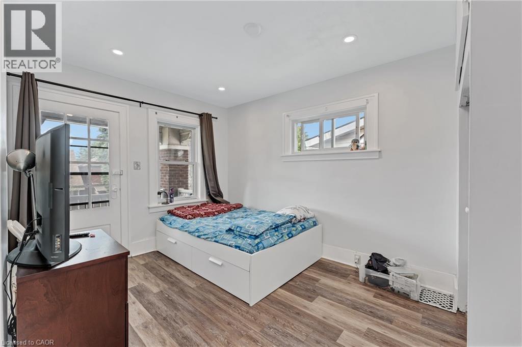 374 Josephine Avenue Property Photo 17