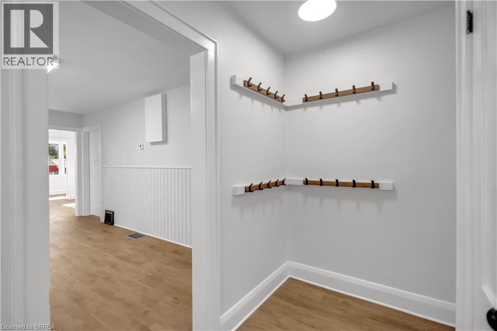 136 King Street Property Photo 8