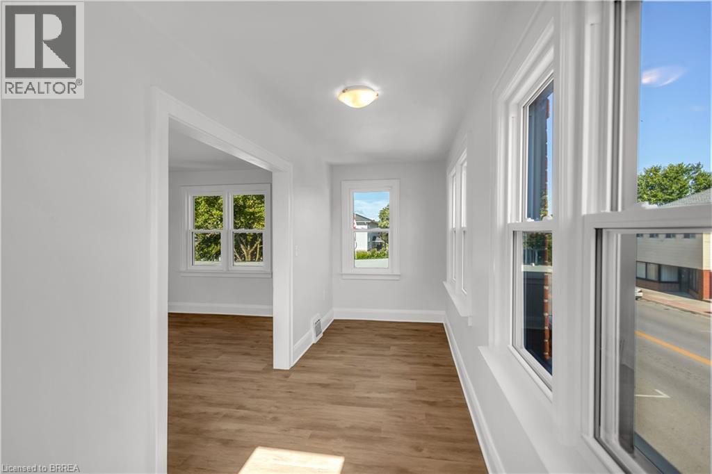 136 King Street Property Photo 14