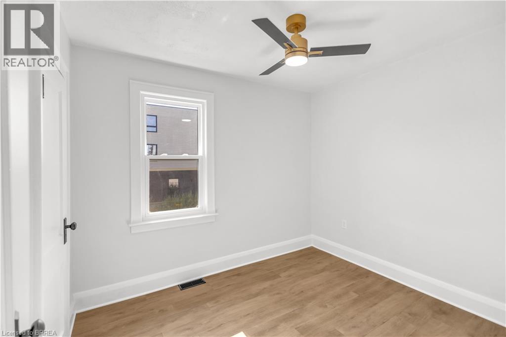 136 King Street Property Photo 20