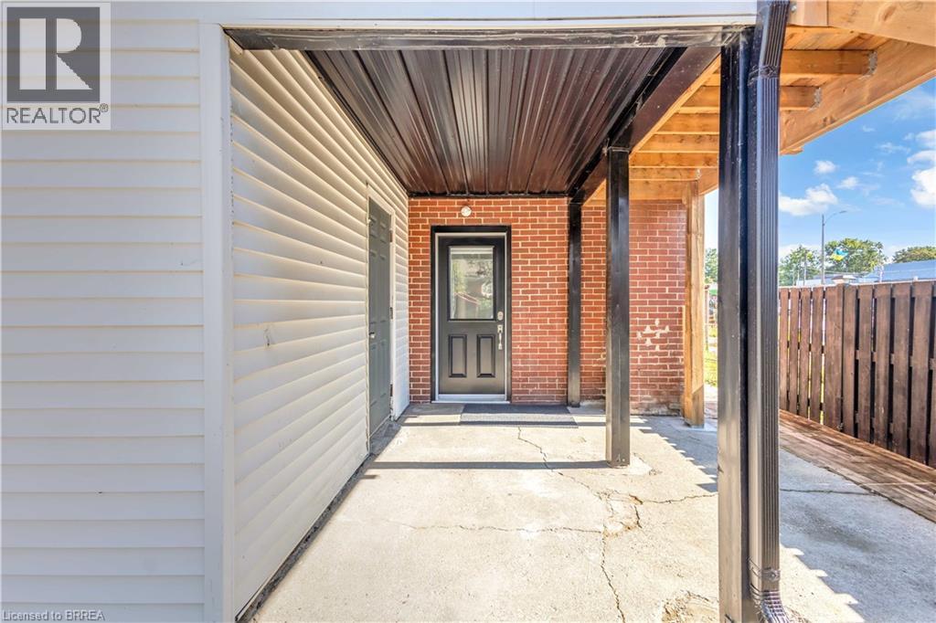 136 King Street Property Photo 30