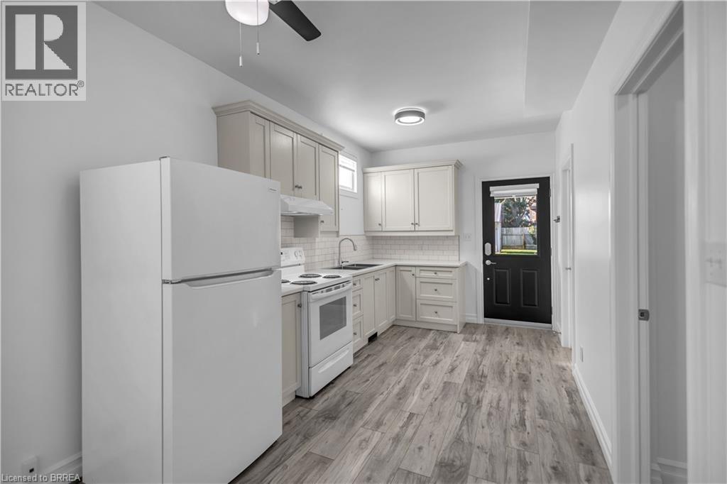 136 King Street Property Photo 31