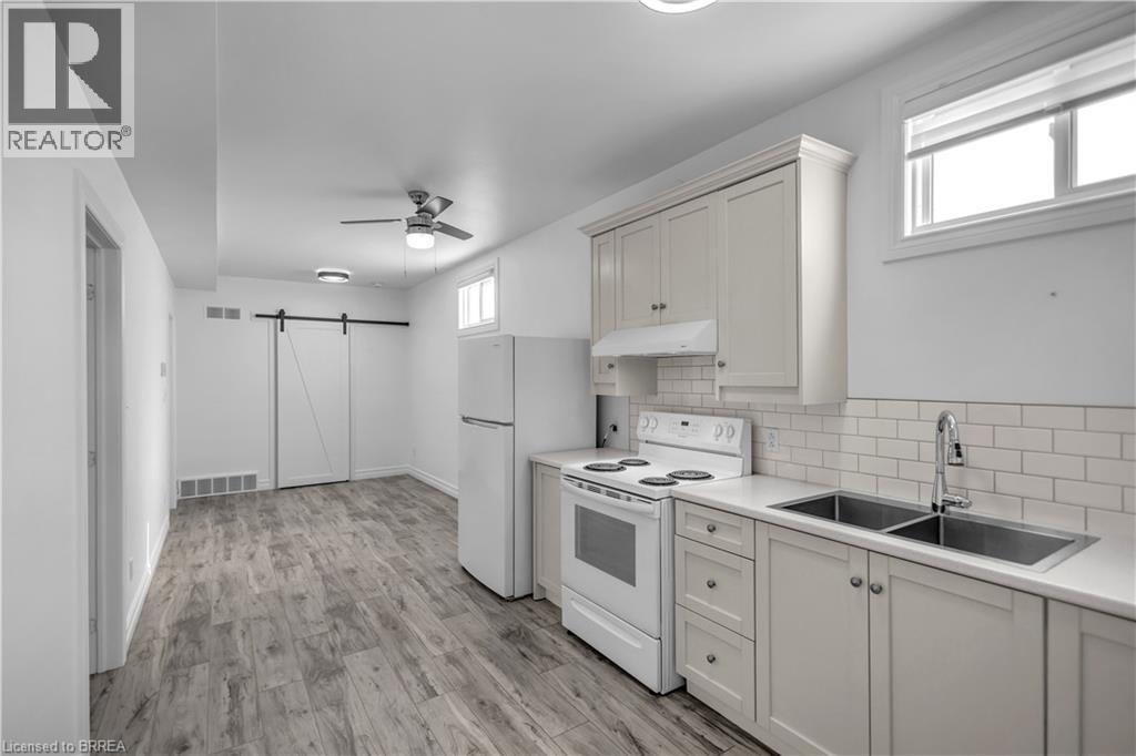 136 King Street Property Photo 34