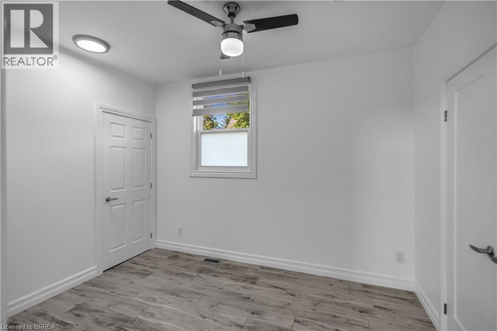 136 King Street Property Photo 38